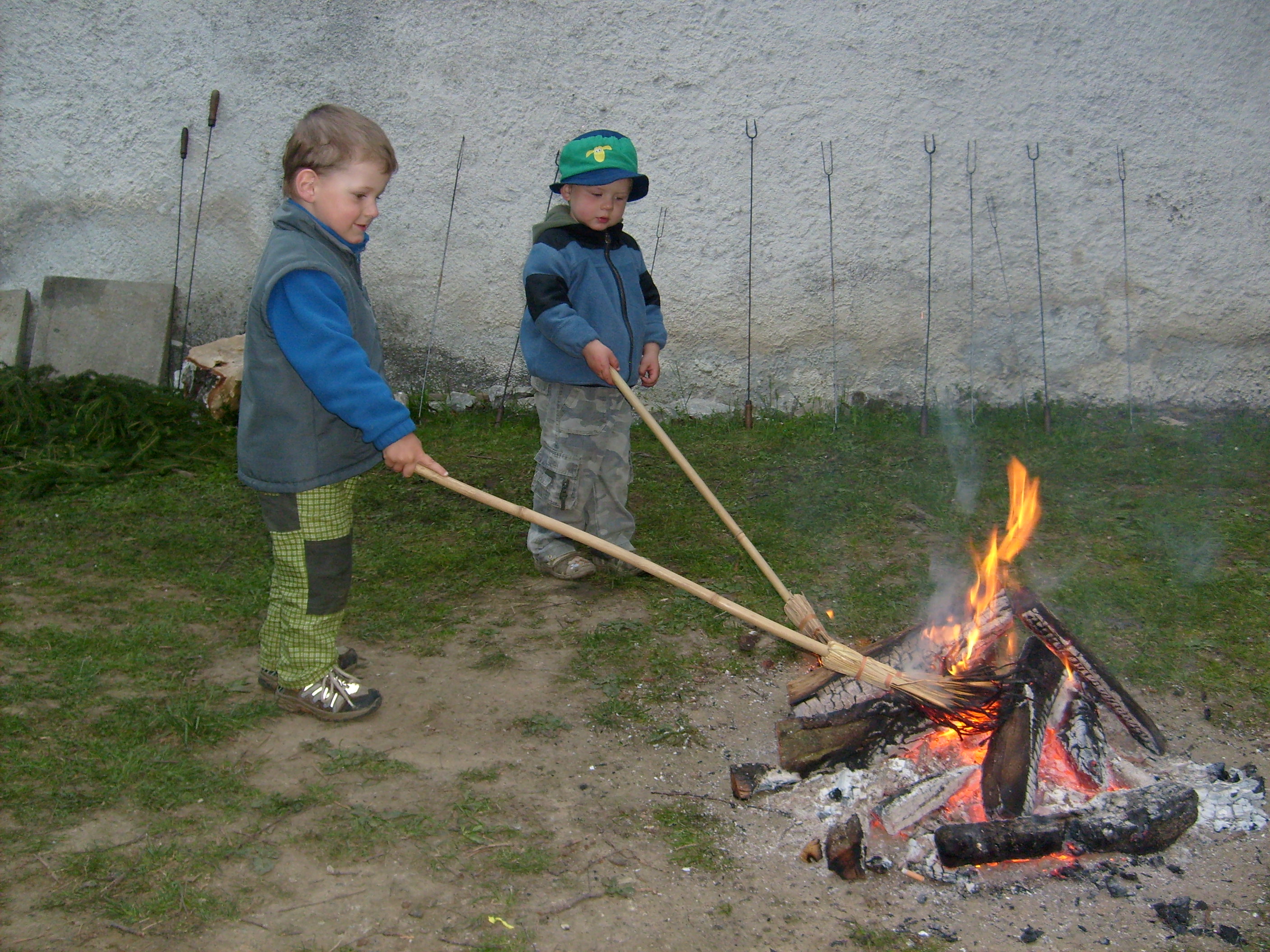 JARO 2011 114